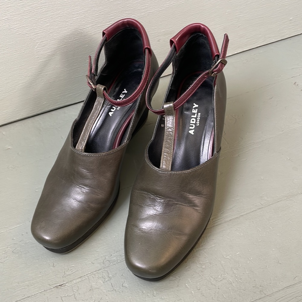 Audley London T-strap Leather Heels - Picture 4 of 8